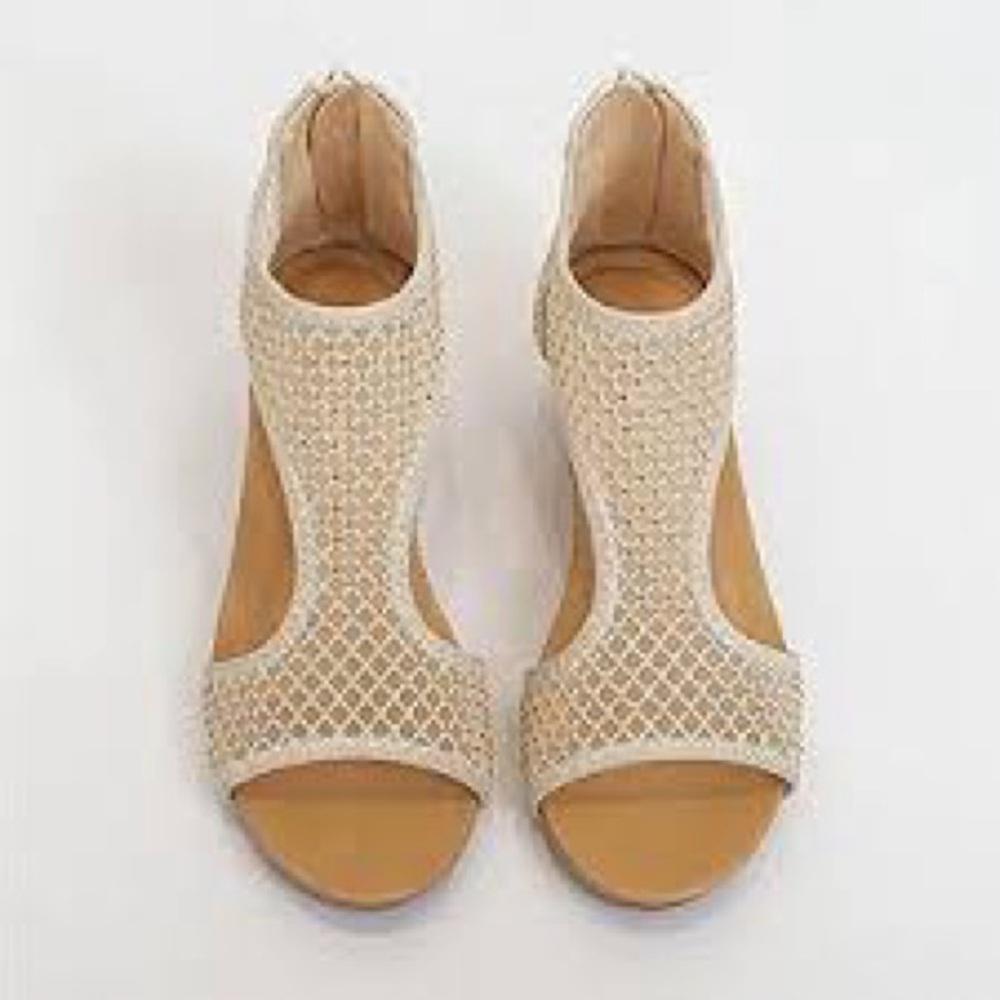 Chic Cream Open-Toe Sandals